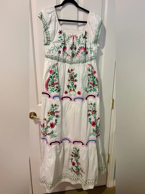 anthropologie white maxi dress Flowy V Cut The Callie Flowy Dress Ivory Cotton Gauze Tiered V 100% cotton Maxi dress V Anthropologie V-Neck A-Le Lace Maxi
